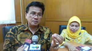 Kepala Dinas kesehatan Kabupaten Bandung, Dr. H. Achmad Kustijadi, M.Epid. ( foto/ saufat endrawan/ opininews.com )